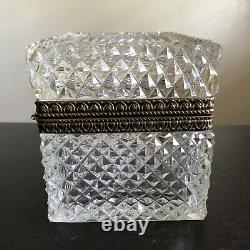 ANTIQUE EARLY 20th BACCARAT DIAMOND CUT CRYSTAL SUGAR CASKET JEWELRY BOX with KEY
