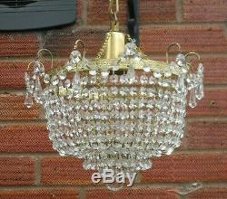 A PAIR OF VINTAGE 1970s WATERFALL BAG CUT GLASS CRYSTAL CEILING CHANDELIER LIGHT