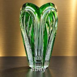 Hand Cut 7-Inch Caesar Crystal Bohemiae Emerald Cut Glass Fountain Vase STUNNING
