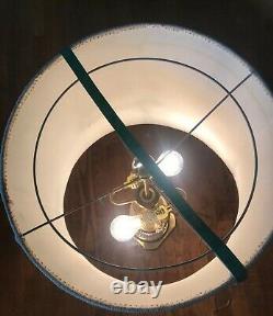 Mid Century Hollywood Regency Cut Crystal Brass Table Lamp Crystal Pulls