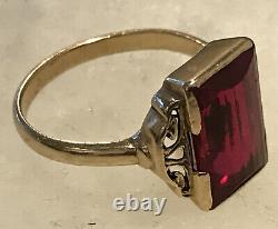 Ruby Red Crystal 10K Solid Gold Emerald Cut Solitaire Art Deco Ring Size 5.5