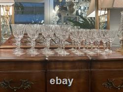 Stunning Cut Crystal Glass Service 22 Pieces