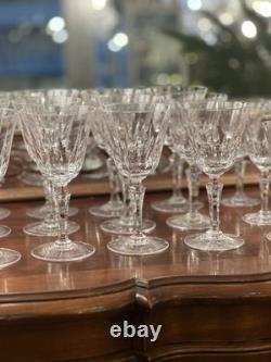 Stunning Cut Crystal Glass Service 22 Pieces