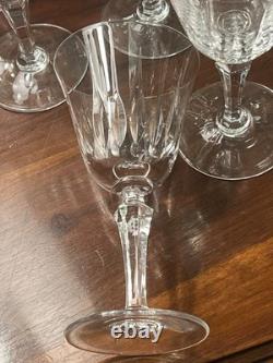 Stunning Cut Crystal Glass Service 22 Pieces