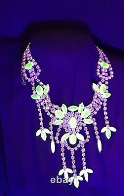 Vintage Art Deco Vaseline Uranian Cut Glass Glows BIB NECKLACE Halloween