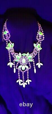 Vintage Art Deco Vaseline Uranian Cut Glass Glows BIB NECKLACE Halloween